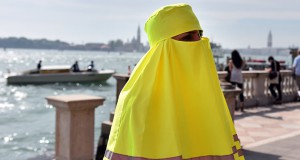 burqa_jaune.jpg